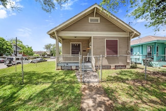 1727 39th St, Galveston, TX 77550