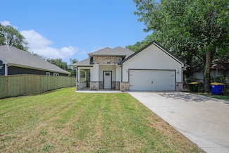 918 E Elm St, Hillsboro, TX 76645