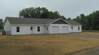 18 A or B Thurlow Dr, Oxford, ME 04270