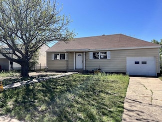 917 Nelson St, Borger, TX 79007