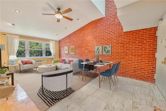 122 Prospect Park SW Unit 10, Brooklyn, NY 11218