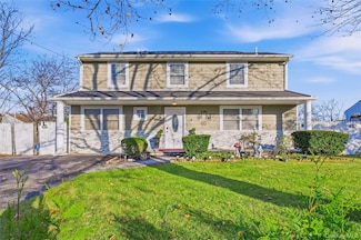 87 Root Ave, Central Islip, NY 11722