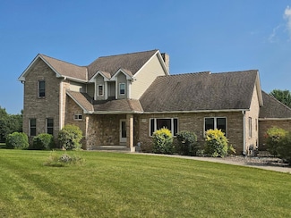 145 Victoria Cir, Union Grove, WI 53182