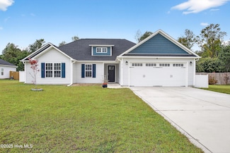 313 Lonesome Dove Ct, Maysville, NC 28555