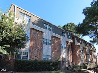 501 Jones Ferry Rd Unit D10, Carrboro, NC 27510