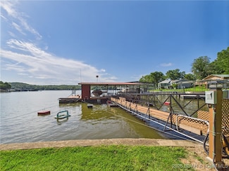 1620 Triple Cove Ln, Climax Springs, MO 65324