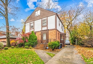 186-15 Grand Central Pkwy, Jamaica, NY 11432