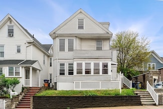 15 Saunders St, Allston, MA 02134