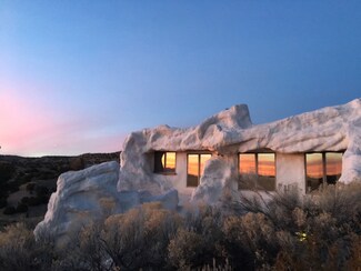 13 Lime Kiln Rd, Lamy, NM 87540
