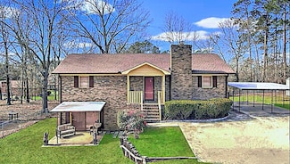 1715 E Durst Ave, Greenwood, SC 29649