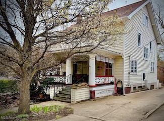 1385 Granger Ave, Lakewood, OH 44107