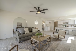 5736 W Shangri la Rd, Glendale, AZ 85304