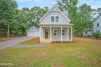 9 Attaway Ln, Beaufort, SC 29907