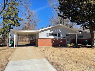 2327 Noll Dr, Saint Louis, MO 63136