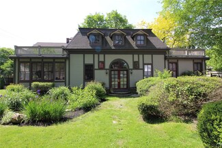 9 Chapel St, Newport, RI 02840