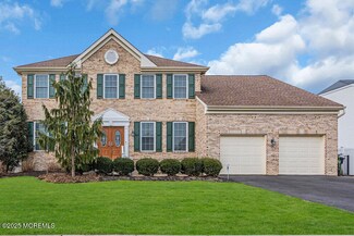 4 Brittany Ct, Howell, NJ 07731