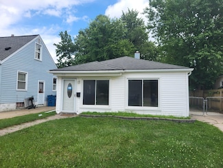5121 S Hubbard St, Wayne, MI 48184