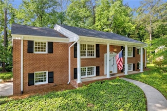 4331 E Kings Point Cir, Atlanta, GA 30338