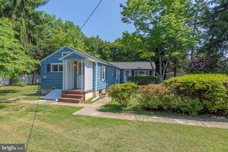 446 Clearview Ave, Feasterville Trevose, PA 19053