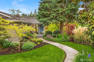 7915 SE 34th St, Mercer Island, WA 98040