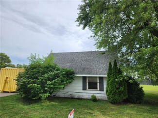 5520 NW 64th Place, Johnston, IA 50131