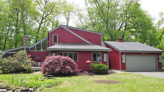 37 King Philip Ave, South Deerfield, MA 01373
