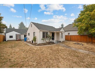 3204 Grand Blvd, Vancouver, WA 98661
