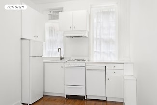 212 W 16th St Unit 1WR, New York, NY 10011