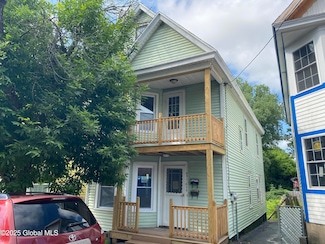 629 Lang St, Schenectady, NY 12308
