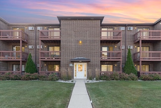 1002 Spruce St Unit 1B, Glendale Heights, IL 60139