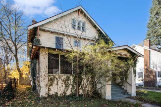 611 Stuart Ave, Kalamazoo, MI 49007