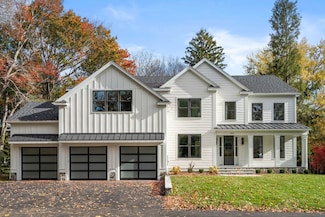 201 Lowell Rd, Wellesley Hills, MA 02481