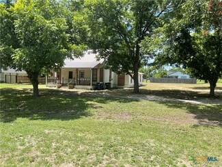 409 Crockett St, Holland, TX 76534