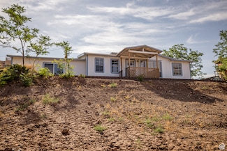 454 E 100 N, Moab, UT 84532