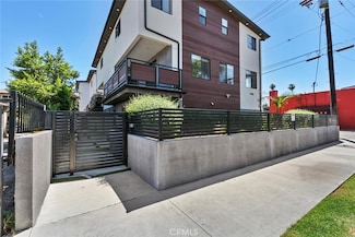14438 Tiara St, Van Nuys, CA 91401