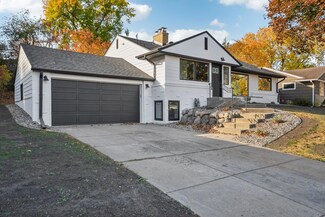5301 W 61st St, Edina, MN 55436
