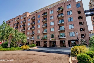 10 Grace St Unit 603, Wilmington, NC 28401