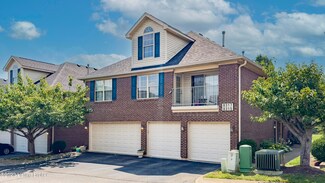 8317 Grand Trevi Dr, Louisville, KY 40228