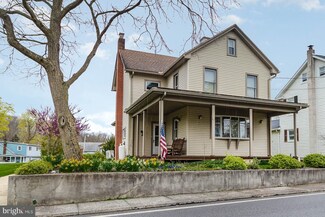 208 Canal St, Hummelstown, PA 17036
