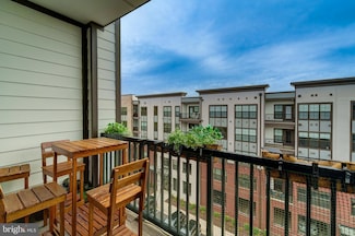 104 Saint Ives Place Unit 409, Oxon Hill, MD 20745