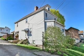 32 Oak St, Manor, PA 15665