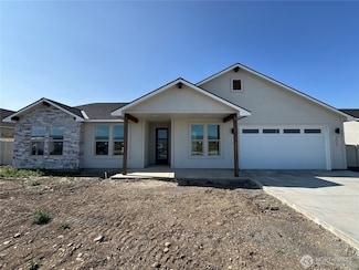 202 E Ian Ave, Ellensburg, WA 98926