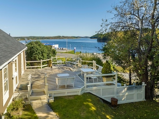 34 Court St, MacHias, ME 04654
