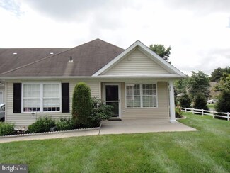 58 Avenrowe Ct Unit 6, Fairless Hills, PA 19030