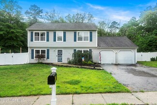 1150 Cherokee Ct, Toms River, NJ 08753