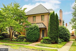 208 E Marshall St, Middleburg, VA 20117