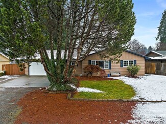 1308 Greenwood Ln, Centralia, WA 98531