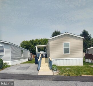 83 Willow Dr, Ephrata, PA 17522