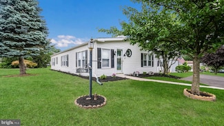 637 Laurel Ct, North Wales, PA 19454