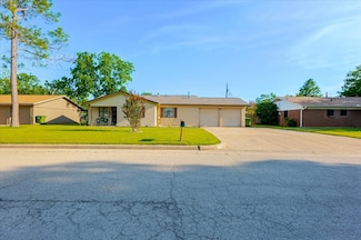 1306 SE 21st St, Mineral Wells, TX 76067
